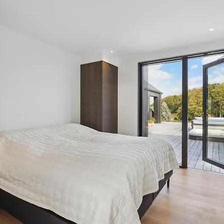 Vakantiehuis Amazing In With House Sea View